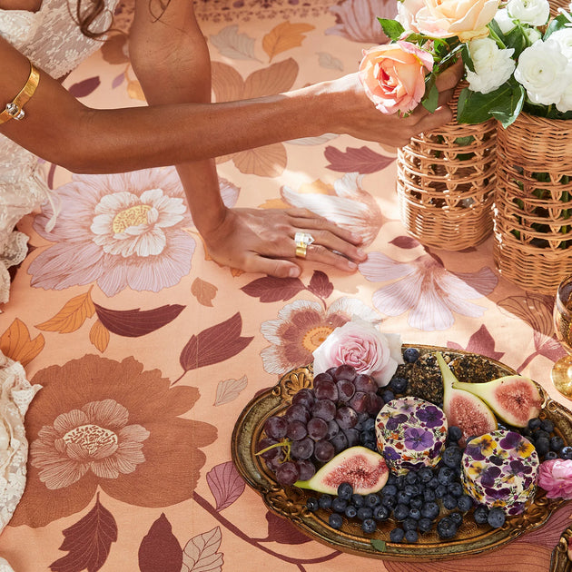 Grandé Fleur Picnic Rug - Dawn