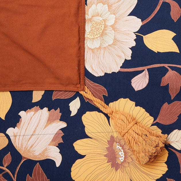 Grandé Fleur Picnic Rug - Nightshade