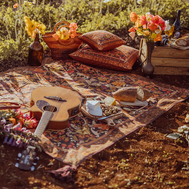 Spice Forest Picnic Rug