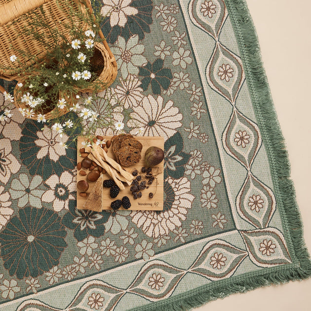 Wandering Throw - Peppermint